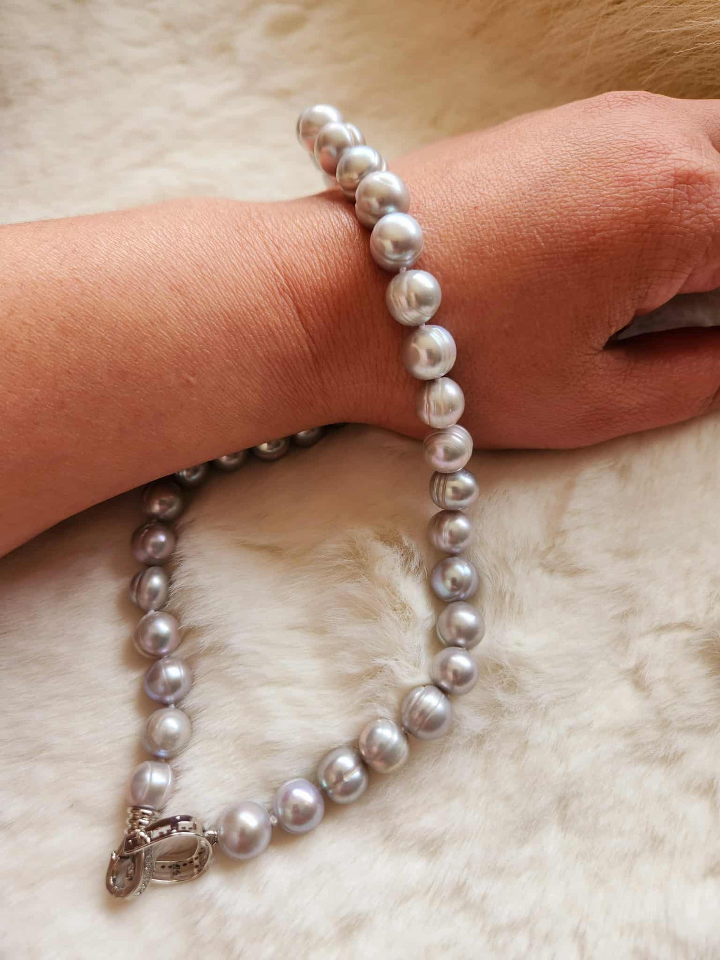 Iris Grey Freshwater |Pearl Necklace