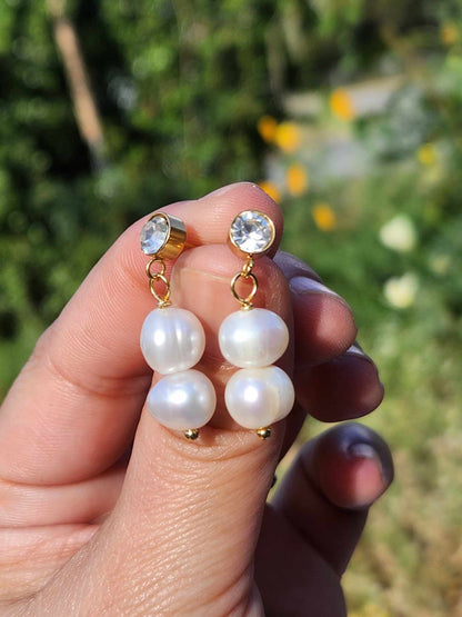 Chamomile Charm- Double Pearl Earrings