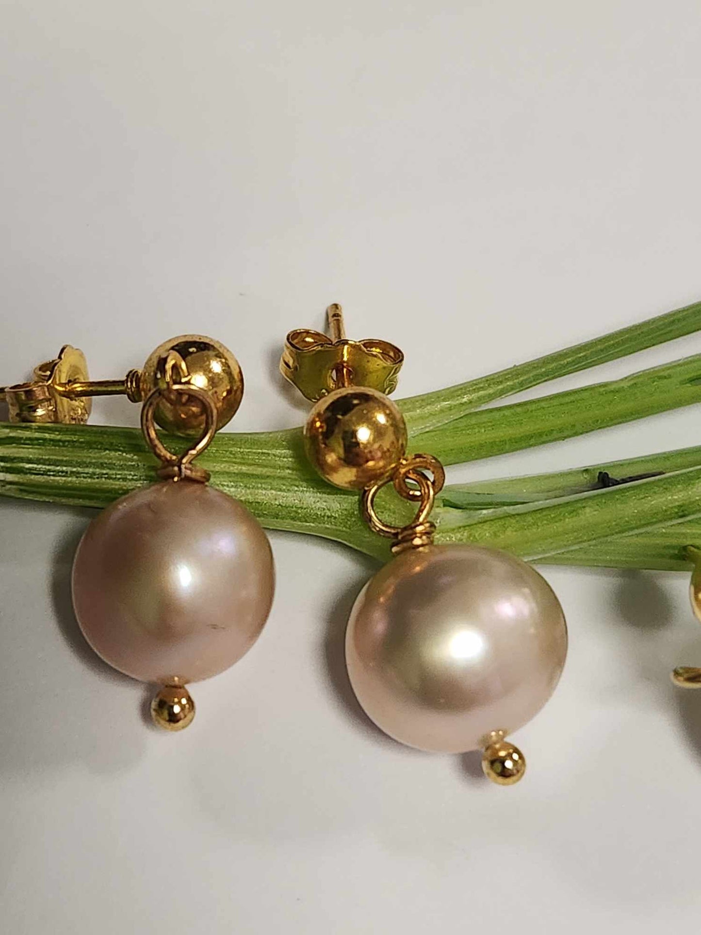 Bluebell Bliss Pink Pearl Gold Earrings