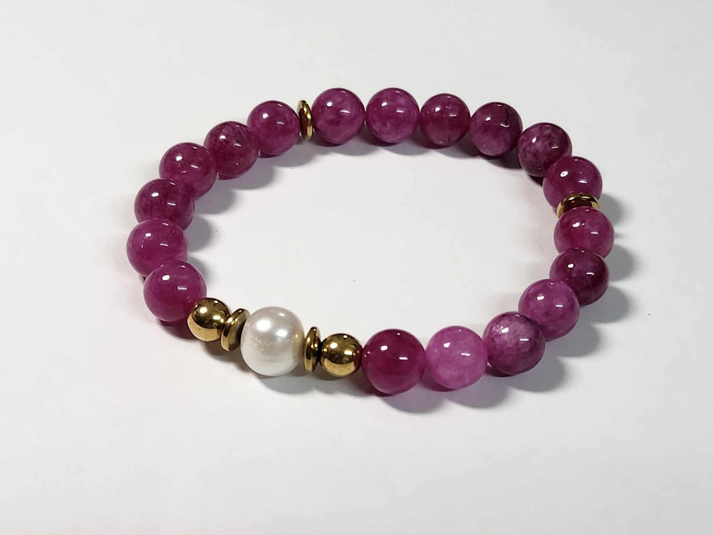 Charming Pink Jade and Pearl Bracelet