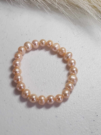 Elegant & Classic Freshwater Pearl Elastic Bracelet