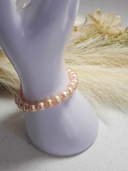 Elegant & Classic Freshwater Pearl Elastic Bracelet