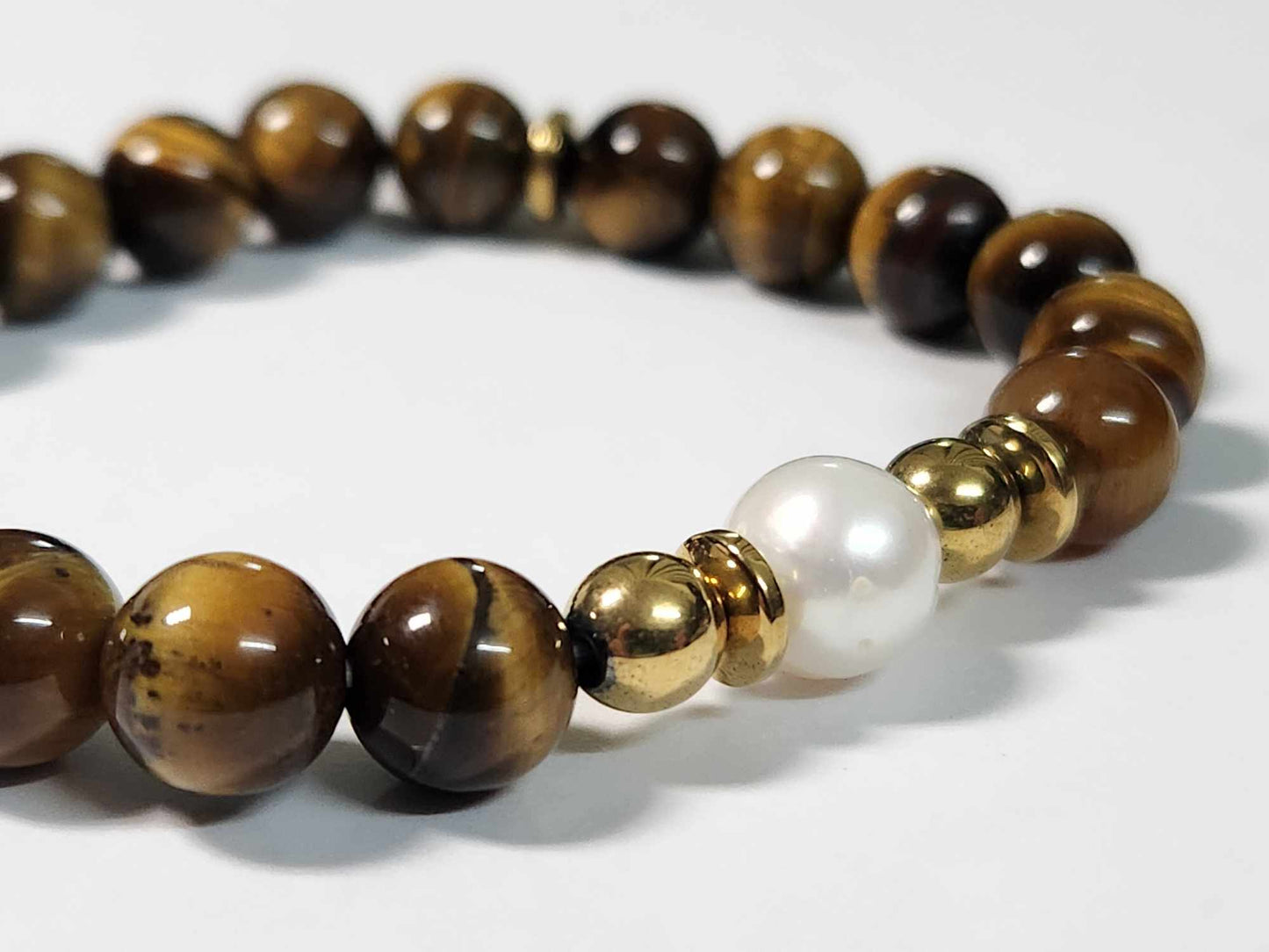 Earthen Charm Tiger's Eye and Pearl Bracelet