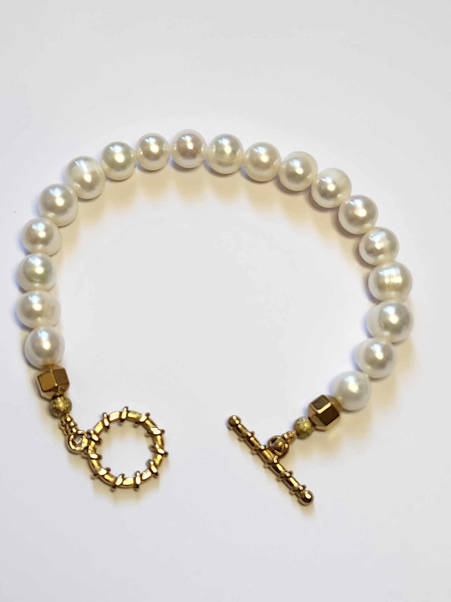 Mermaid's Treasure Pearl Bracelet