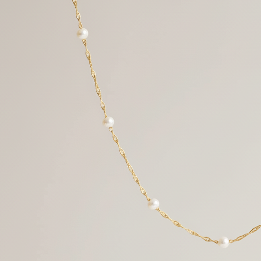Pura | Dainty Pearl Necklace